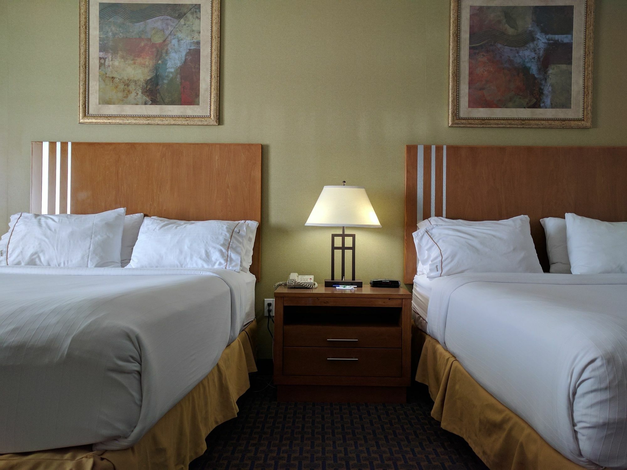 Hotel Wingate By Wyndham Lethbridge Esterno foto