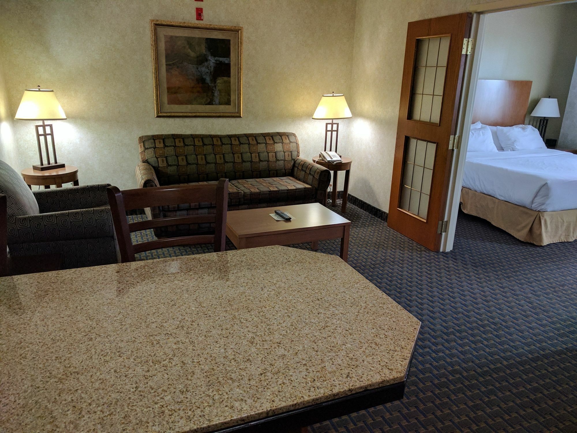 Hotel Wingate By Wyndham Lethbridge Esterno foto